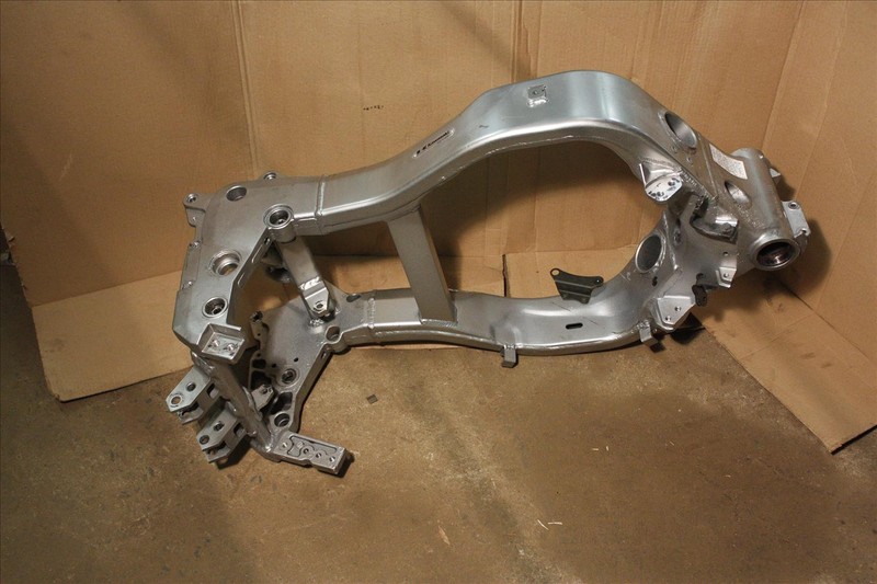 2005 KAWASAKI ZX 1200 C MAIN CHASSIS FRAME BODY ZX1200 ZX1200C ZZR ZZR1200 05