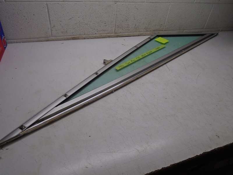 ZA 1991 Sea Ray 170 Bow Rider STB Wing Right Driver Taylor Made