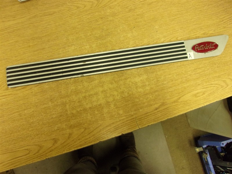 Peterbilt Paccar S60-1368 Rev A 579 Door Sill Plate Assembly *FREE SHIPPING*