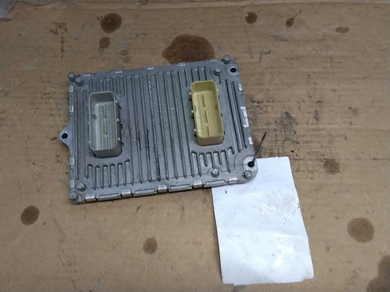 2017 Chrysler Pacifica Engine Control Module ECM 3.6L OEM 05150888AD