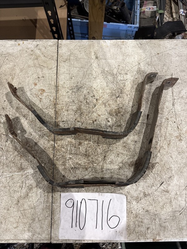 99-04 Ford F250 F350 Fuel Tank Straps Hanger Brackets 29 Gal 142” 156” WheelBase