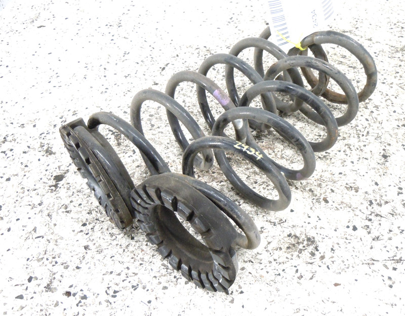 2015-2018 Volvo V60 Rear Coil Spring Pair Left Right OEM W/O Nivomat Shocks