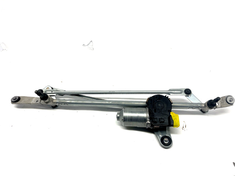 2021-2024 Chevy Trailblazer Lt 1.3L Complete Front Wiper Motor Assembly OEM