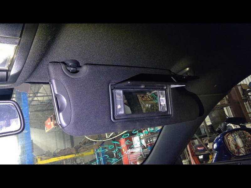 Passenger Right Sun Visor Illuminated Fits 15-17 CHALLENGER 1584278