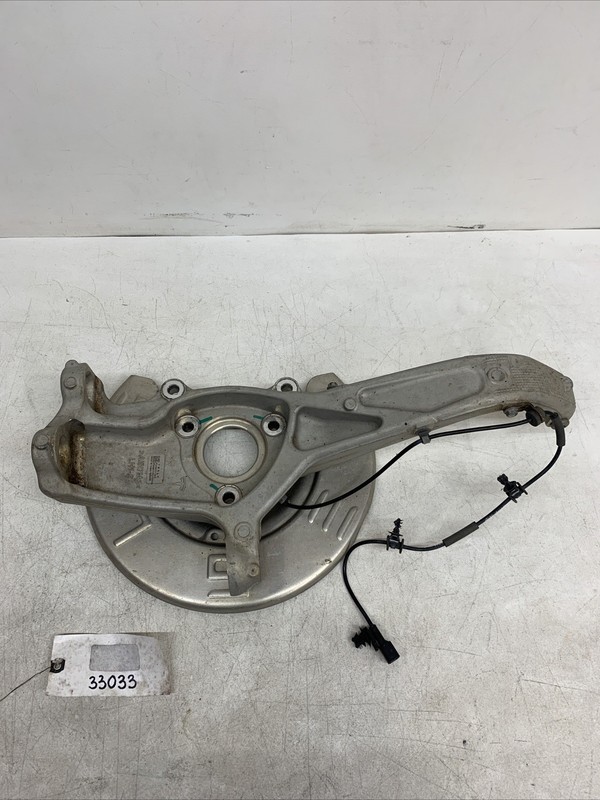 17-23 TESLA MODEL 3 KNUCKLE LEFT FRONT DRIVER 1044311-00-E 33033 S26