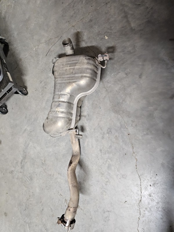 Exhaust Muffler 68363997AA Fits 2015 - 2022 DODGE RAM PROMASTER CITY 2.4L