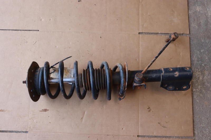 2005-2006 CHEVY EQUINOX AWD FRONT LEFT DRIVER SIDE SHOCK STRUT ABSORBER OEM