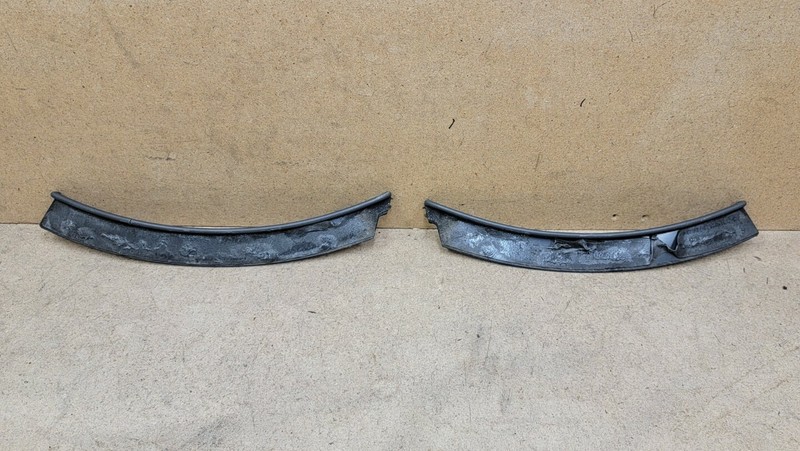 2009 - 2016 AUDI Q5 Rear Bumper Left & Right Wheel Arch Cover 8R0853827C OEM