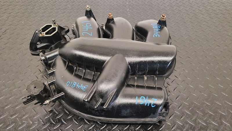 01-04 Ford Escape 3.0L Upper Intake Manifold OEM YL8Z-9424-CA