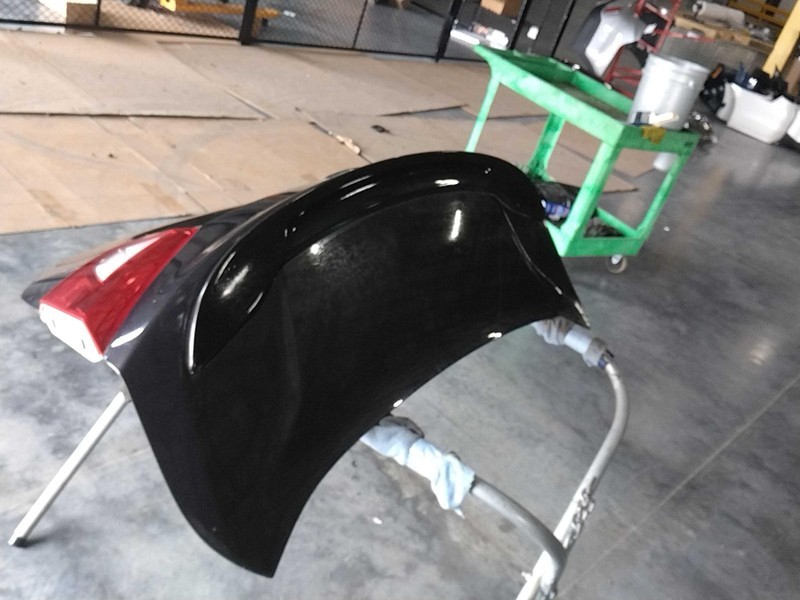 2016 Chevrolet Cruze Black Used Deck Lid OEM 39033291 4DR Sedan