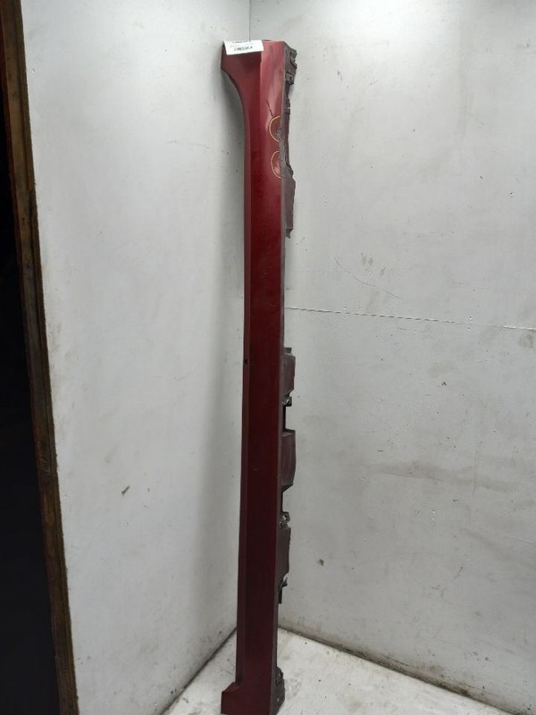 15 TOYOTA CAMRY XSE DRIVER LEFT ROCKER PANEL MOULDING