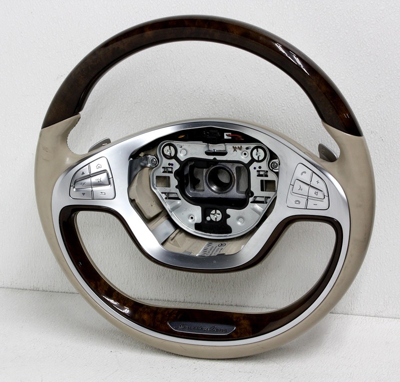 OEM Mercedes-Benz C-Class Steering Wheel 222-460-55-03-8R85 Scuffs