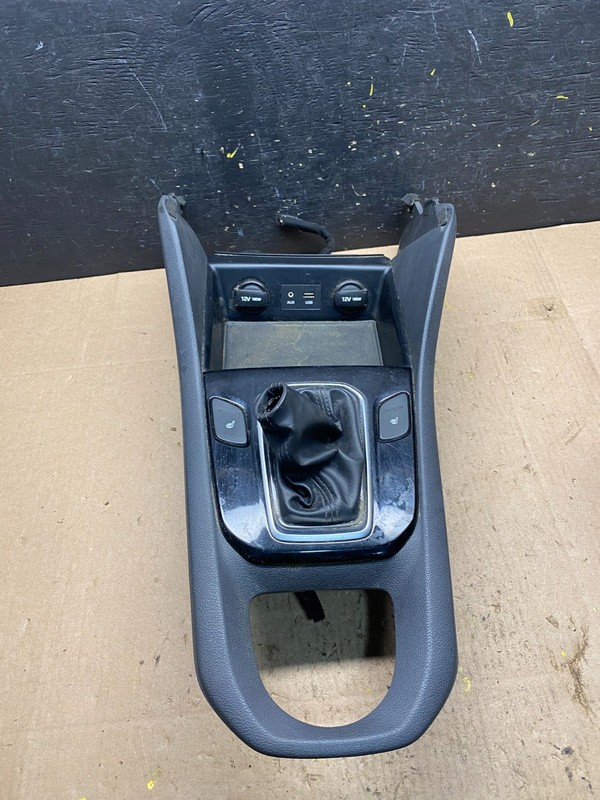 2017 - 2020 Hyundai Ioniq Center Console Shifter Floor Storage OEM R8438 DG