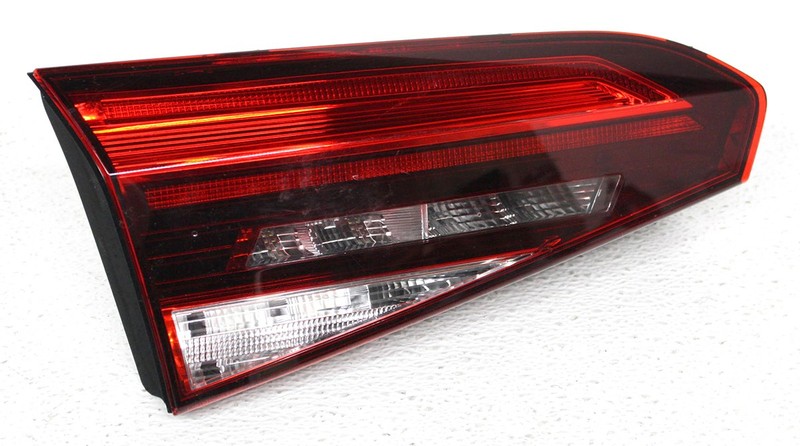 OEM Left Driver Side LED Tail Lamp For Volkswagen Passat Sedan 561-945-093-M