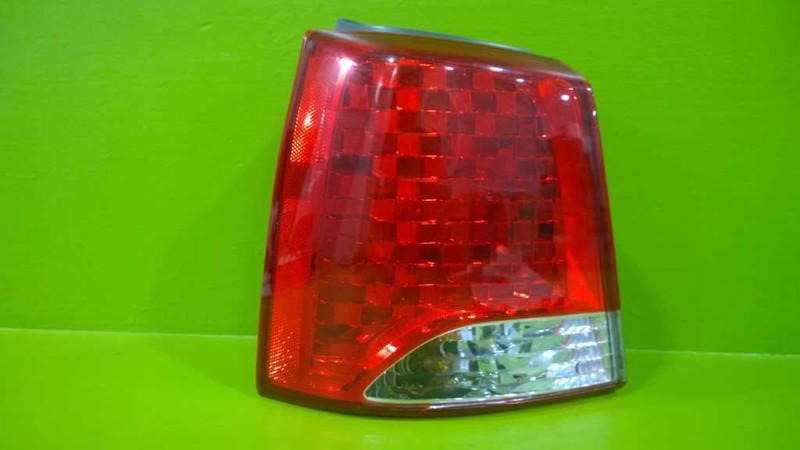 11 12 13 KIA SORENTO DRIVER LEFT QUARTER TAILLIGHT LAMP OEM 2737-29