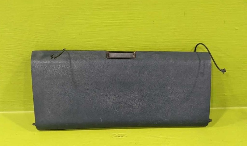 94 CHEVY 1500 GLOVE BOX DOOR LID OEM 3800-11