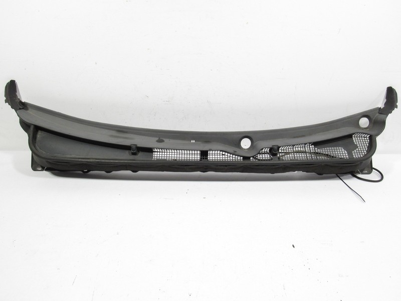 09-14 Subaru Outback 2011 Front Windshield Wiper Cowl Grille Cover Panel Trim |