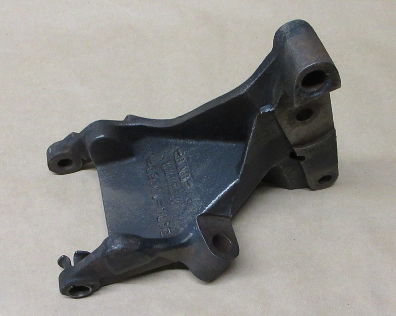 1986-90 FORD RANGER BRONCO II 2.9L ALTERNATOR SMOG PUMP BRACKET E67A-10239-AA
