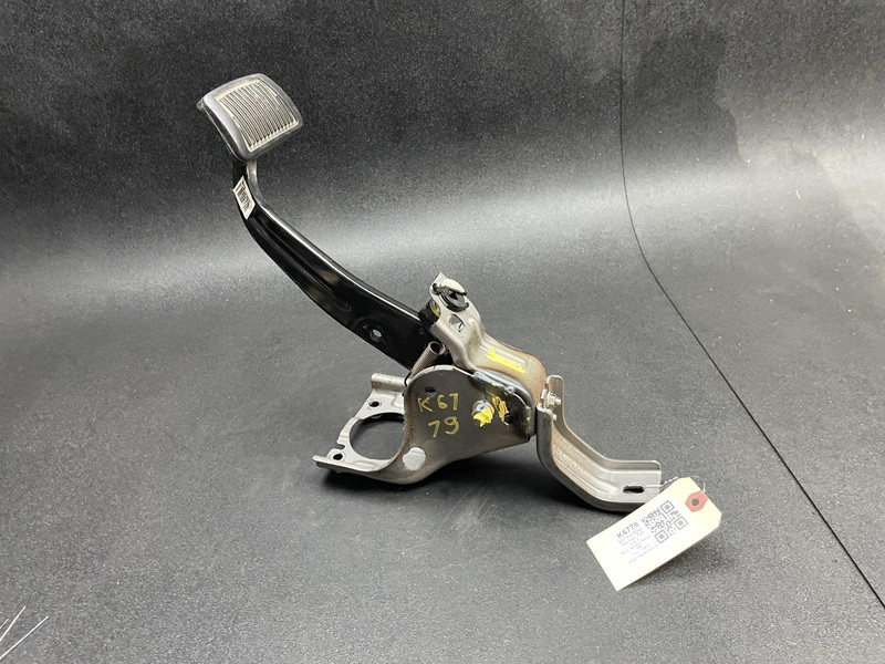 Brake Pedal 2017 Kia Soul 32800-B2120 2014 2015 2016 2018 2019