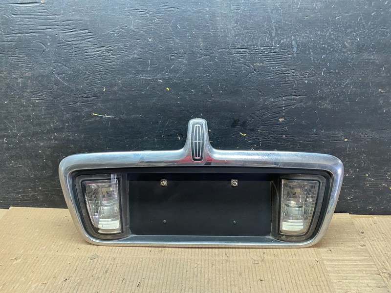2003 to 2006Lincoln LS Rear License Plate Trim Panel OEM W5927 DG