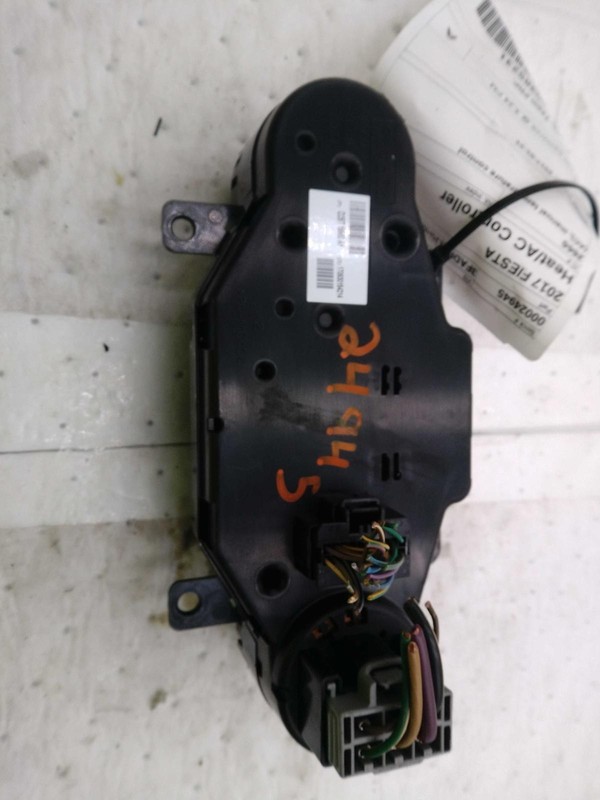 2017 Ford Fiesta A/C Selector Switch OEM Grey 58000 Miles NJ25-24945-626992