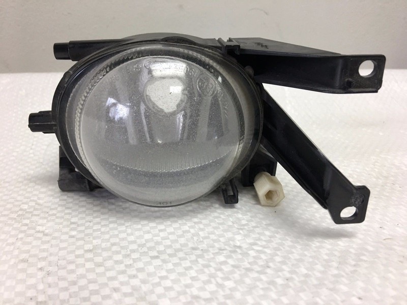2001-2003 BMW E39 5 Series W/out SportReplacement Fog Light Driver