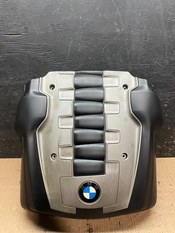 2006 to 2010 BMW 550i 650i 750i Plastic Engine Cover Shield OEM X9715 DG