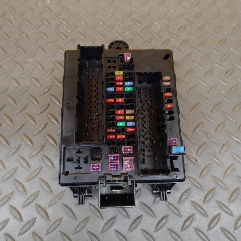 2018-2024 BUICK ENCLAVE CABIN FUSE RELAY BOX BLOCK MODULE UNIT OEM 84604297
