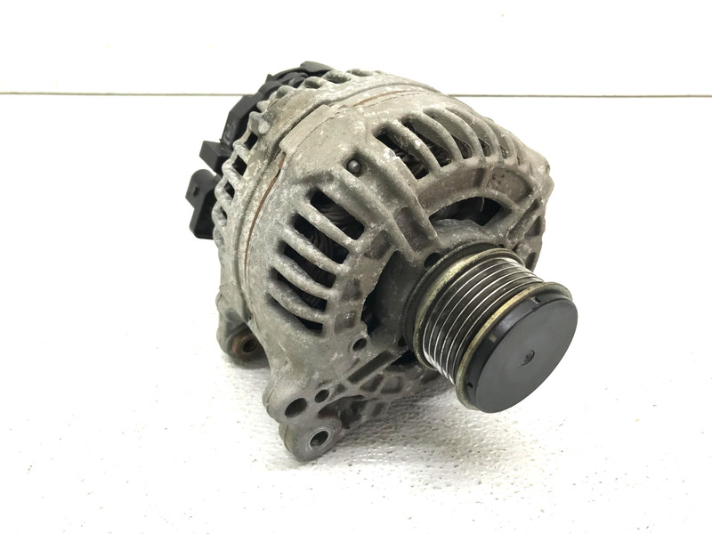 2012 Volkswagen Jetta Alternator 2.0L 140 Amp Bosch OEM