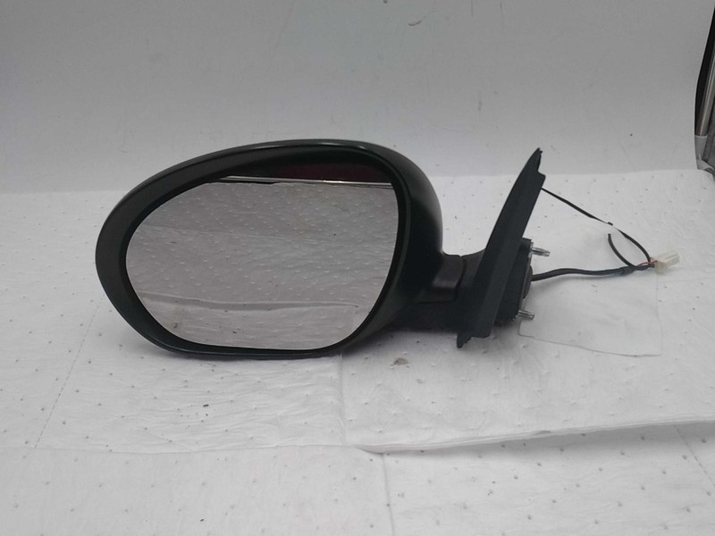 2013 Nissan Juke Left Door Mirror Assembly Silver - Used, Paint Scuffed