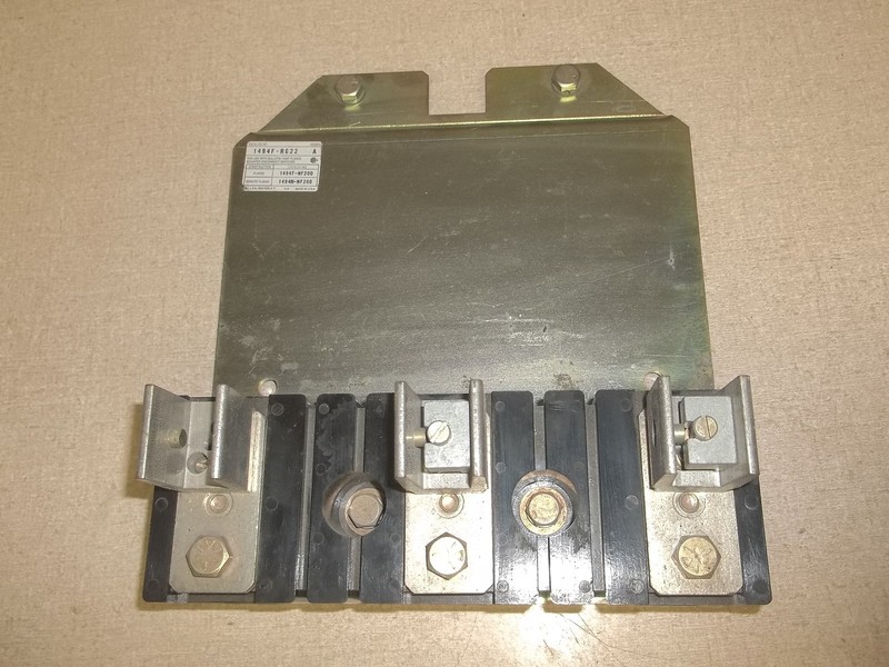 Allen Bradley 1494B-R622 Flange Switch Panel Circuit Breaker Series A *FREE SHIP
