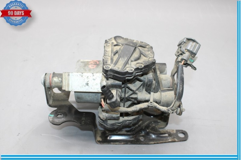 12-16 Tesla Model S Power Brake Booster Vacuum Pump Isolator 600635900A Oem