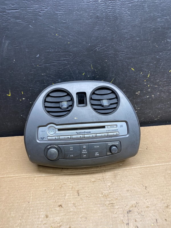 2006-2008 Mitsubishi Eclipse AM FM Radio CD Player Display Stereo Panel W9551 DG
