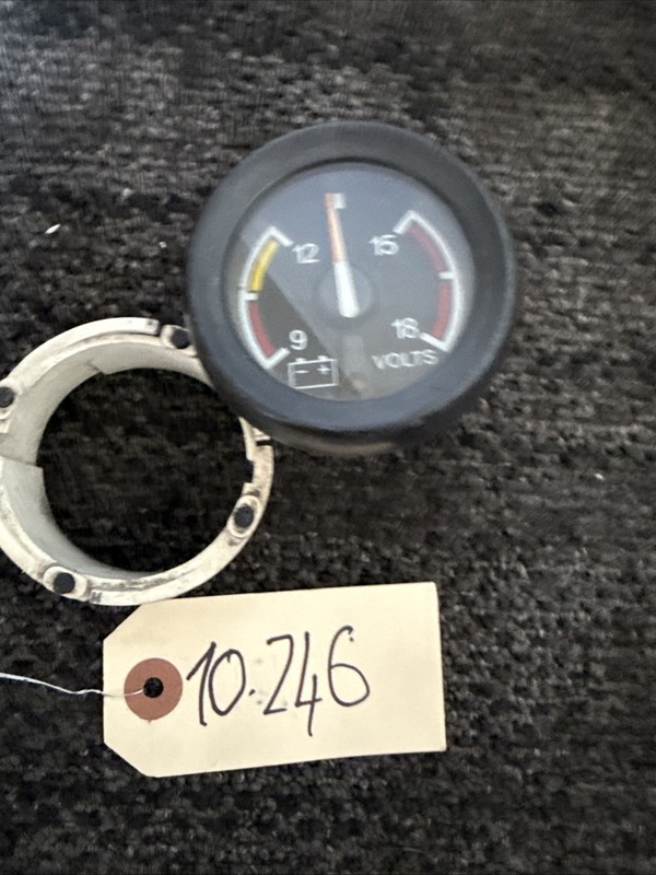 Peterbilt Voltmeter Voltage Gauge VOLTS Missing P/N