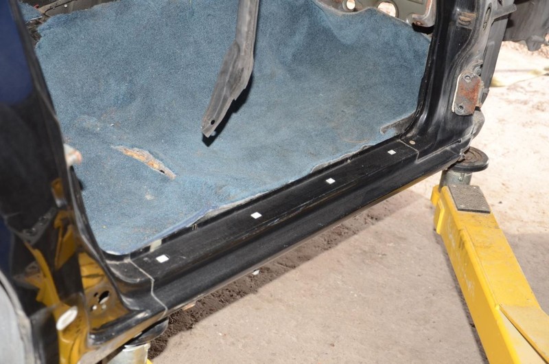 87-89 Nissan 300ZX Z31 2+0 Passenger Right Side Rocker Cut