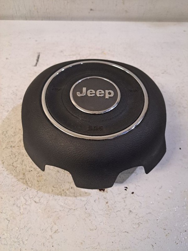 2015-2018 Jeep Renegade Driver Left Steering Wheel Airbag Air Bag Black