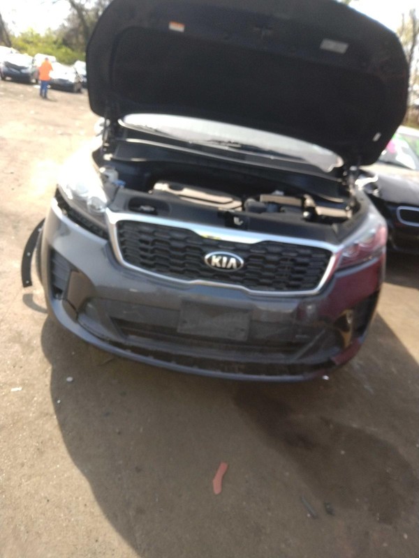 2019-2020 KIA SORENTO Rear Bumper Assembly OEM 86610C6800 86631C6800 Used