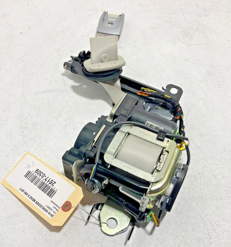 2014-2017 Mercedes Benz S550 Front Right PassengerSeat Belt Retractor OEM