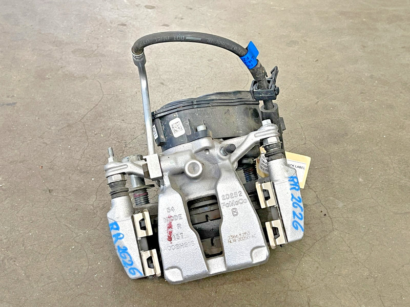 ⭐2022-2024 LINCOLN NAVIGATOR REAR RIGHT PASS DISC BRAKE CALIPER OEM LOT2626