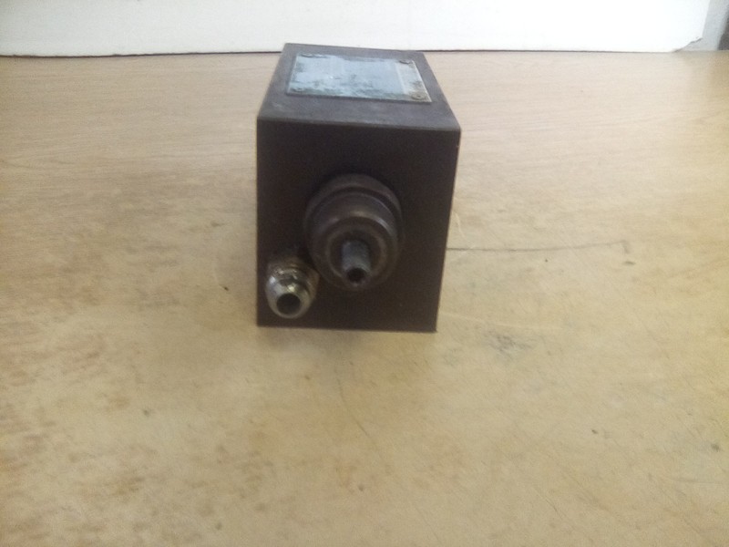 Vickers DGMX2-5-PP-FH-S-30 Pressure Reducing Valve