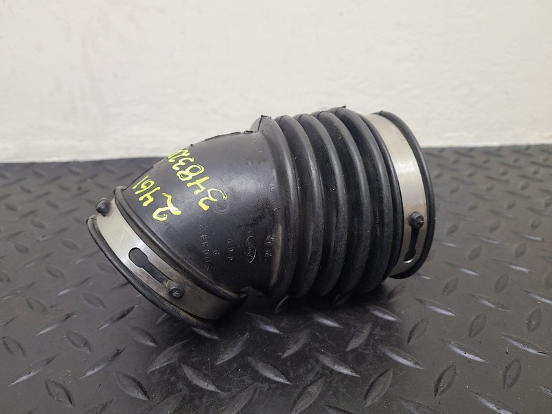 01-04 Ford Escape 3.0L Air Intake Hose OEM 2L8Z-9B659-BA