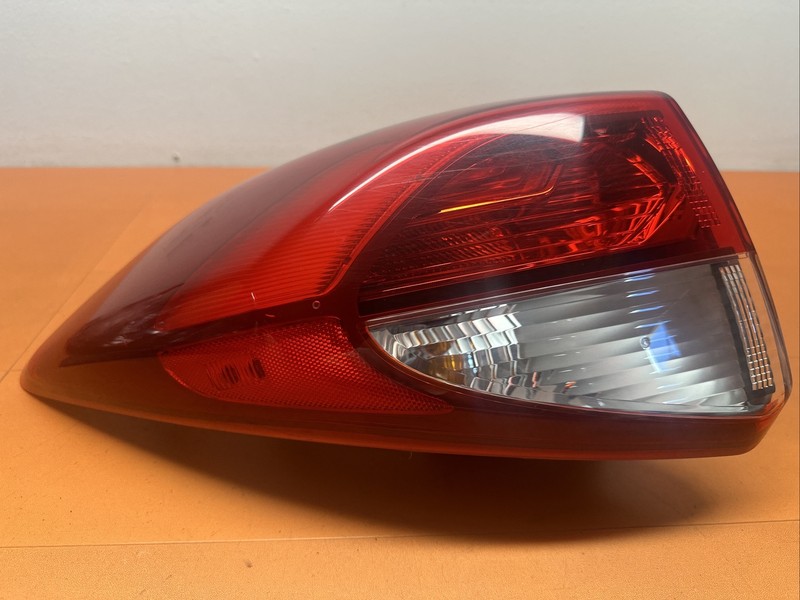 92401-D31 | 2016 - 2018 Hyundai Tucson Driver Left Tail Light LED OEM LR LH