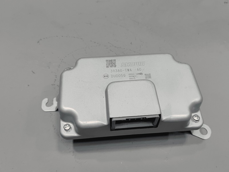 2018-2020 Honda Accord Touring Hybrid Suspension Control Module Unit OEM
