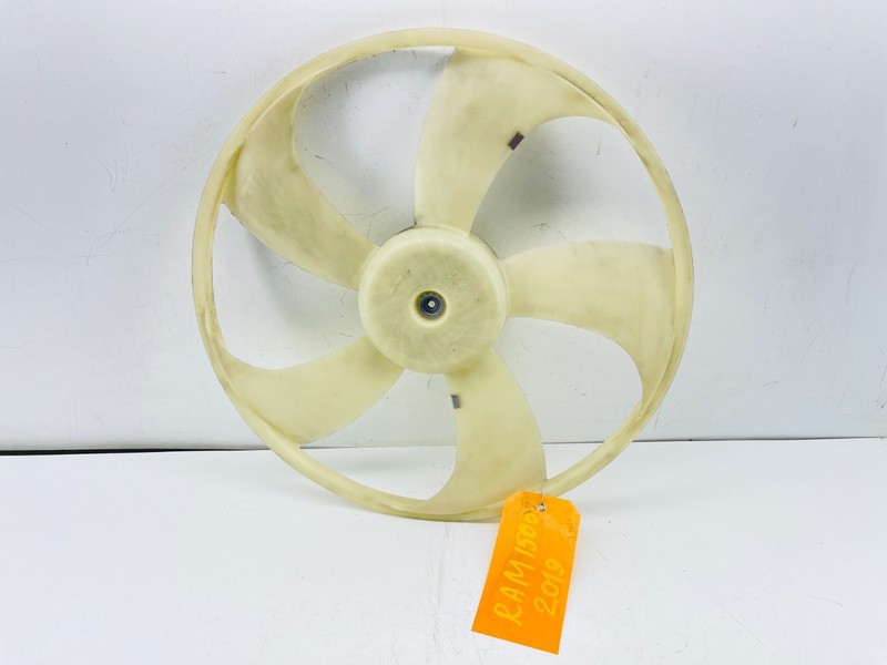 2013-2018 DODGE RAM 1500 BIG HORN 5.7L ENGINE COOLING RADIATOR FAN 5 BLADE OEM