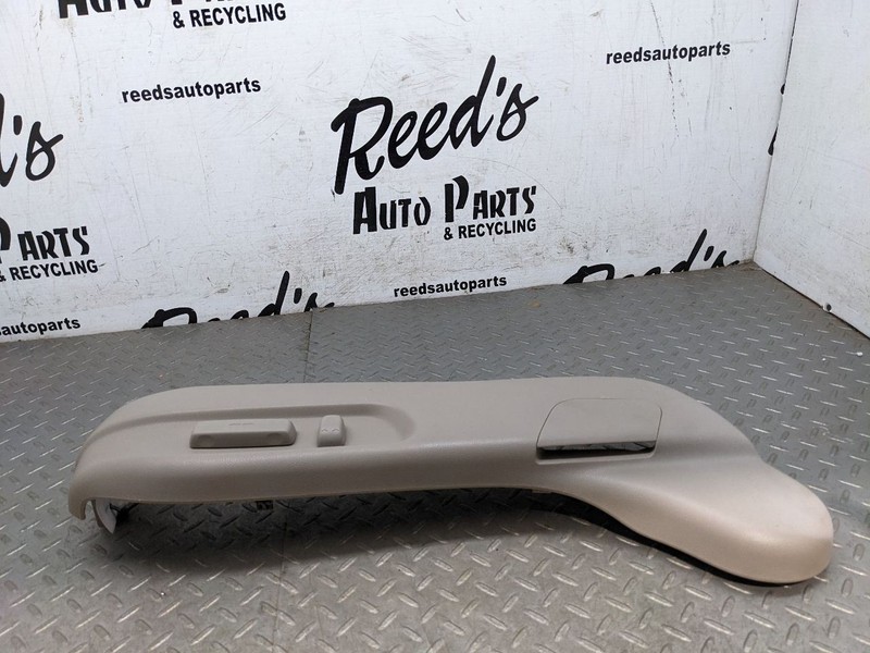 2011-2017 Honda Odyssey OEM Right Side Passenger Seat Rail Cover Trim Gar1185226