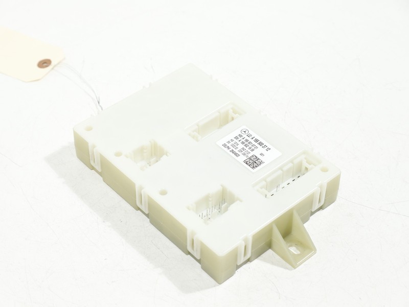 2012-2015 Mercedes W166 ML350 SAM Signal Activation Computer Control Module OEM