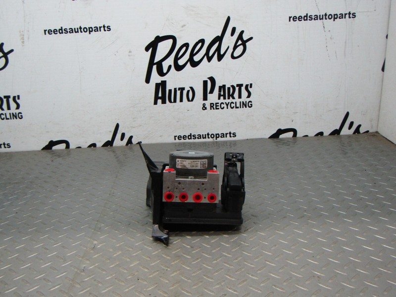 2017-2020 Jeep Compass 2.4L Anti Lock Brake ABS Pump Module OEM