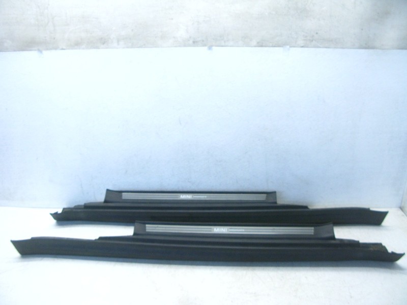 07-15 MINI COOPER S R57 R56 - R59 ROCKER PANEL MOLDING TRIM LEFT RIGHT OEM 04022