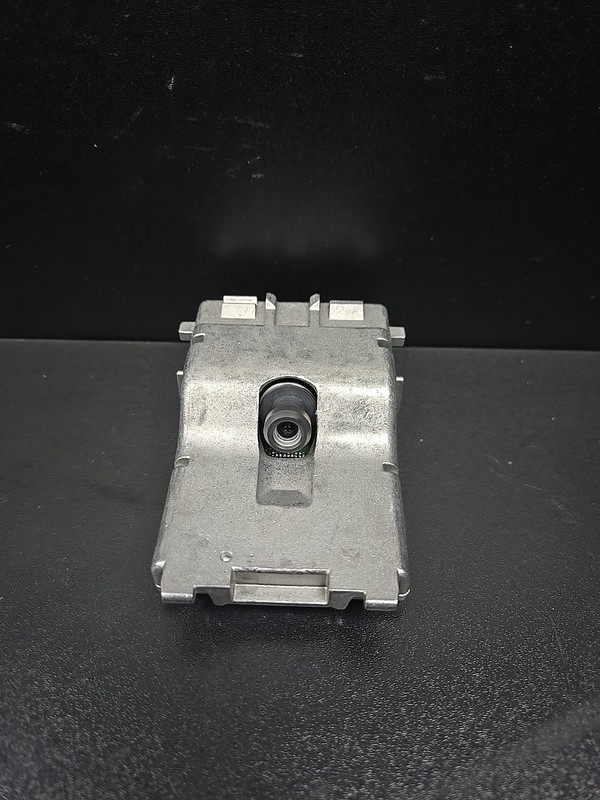 Lane Assist Camera Adaptive Cruise Module 670101172 OEM Maserati Levante 2017