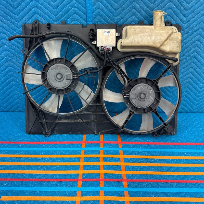 2006–2010 Toyota Sienna Cooling Fan Assembly OEM 8925730080